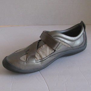 New COLE HAAN Women's Silver Sneakers